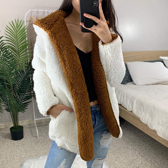 🆕Camel + White Reversible Fluffy Teddy Coat - Picture 6 of 8